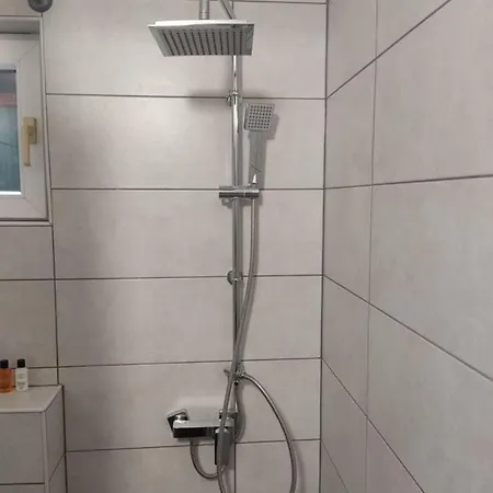 Uma شقة